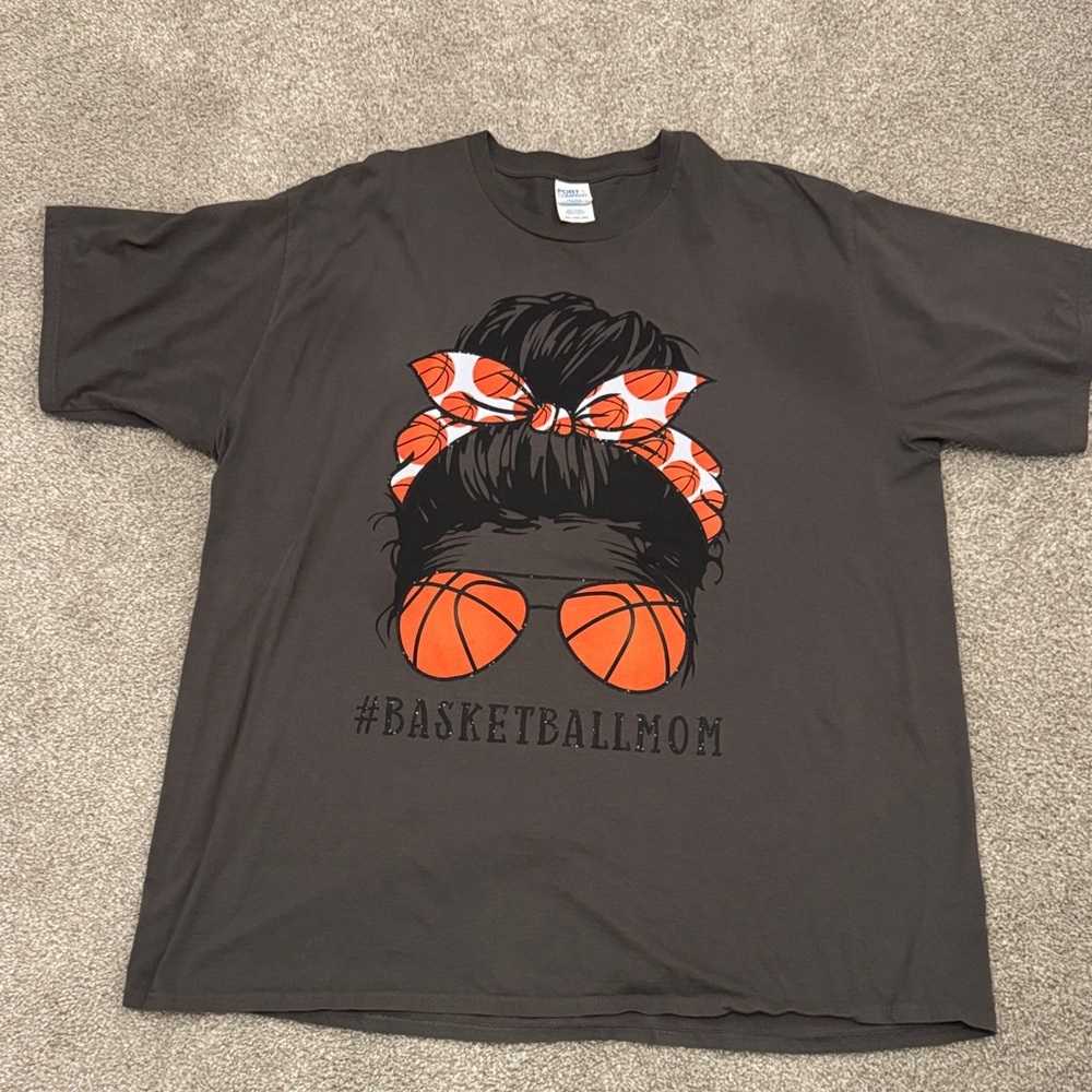 Basketball Mom Graphic T-Shirt - Black